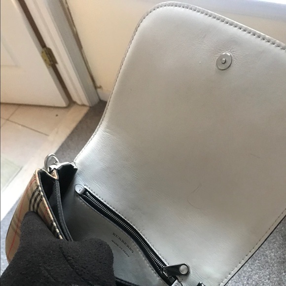 Authentic Burberry Link Shoulder Bag - Picture 14 of 16